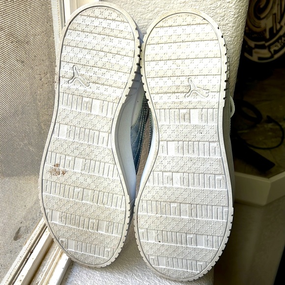 White Puma women’s | Size 10.5 | Soft Foam - Picture 2 of 7